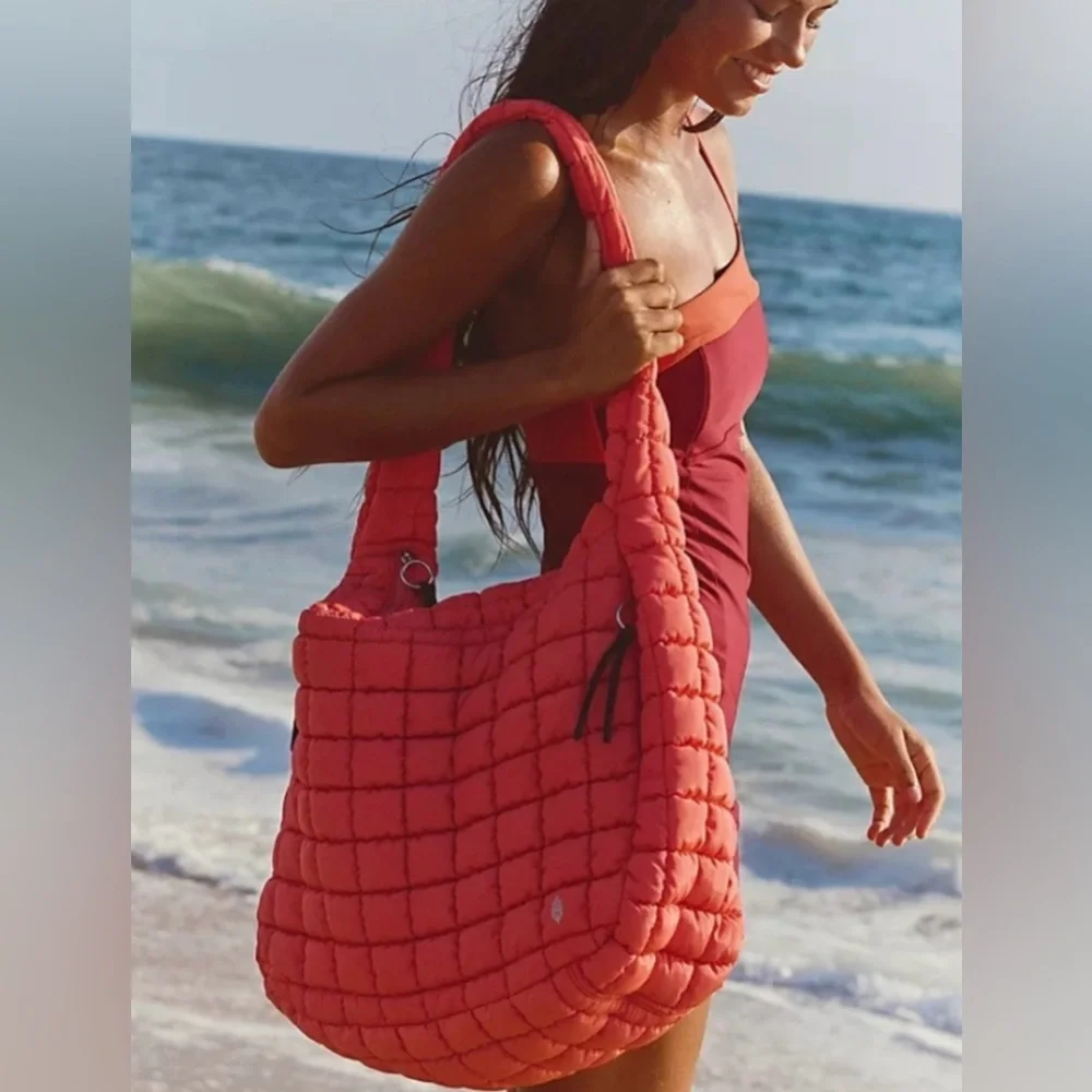 NWT Free People Movement Quilted Carryall Bag in Hot Coral 🪸 New $78 retail Tote - Picture 5 of 9